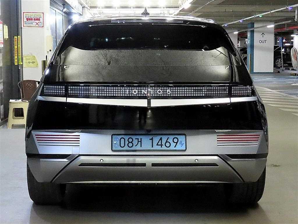 HYUNDAI Ioniq 5 - Vista 5