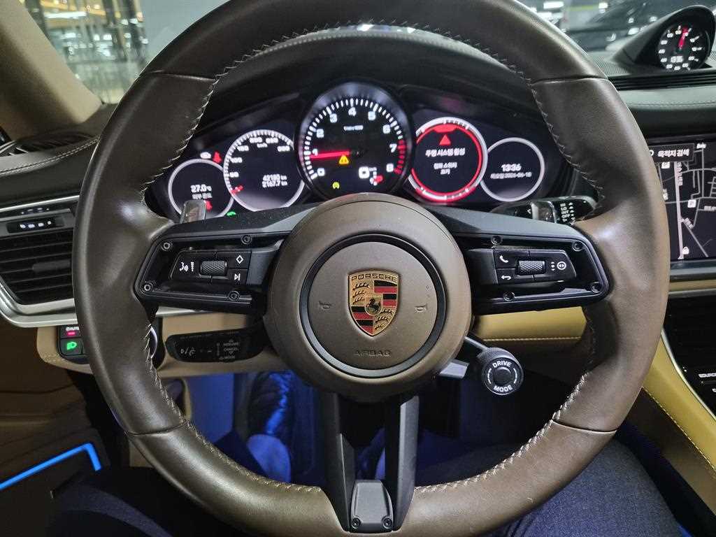 Porsche Panamera - Vista 5