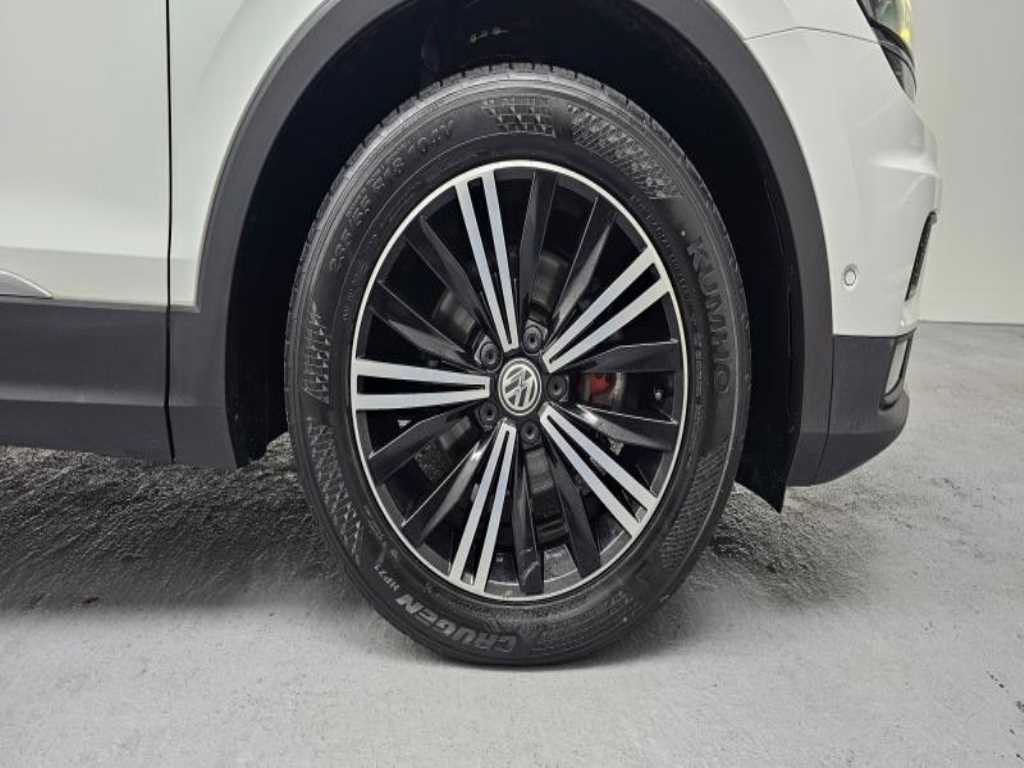 Volkswagen Tiguan - Vista 5