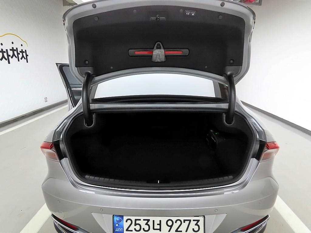 HYUNDAI Grandeur - Vista 5