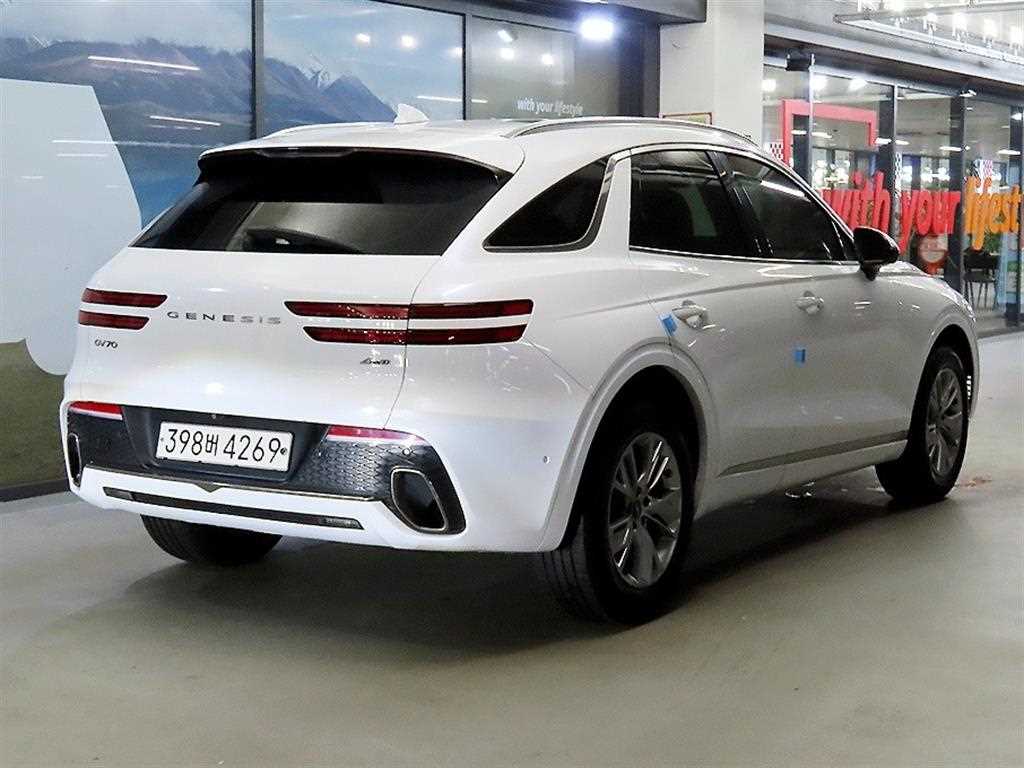 Genesis GV70 - Vista 4