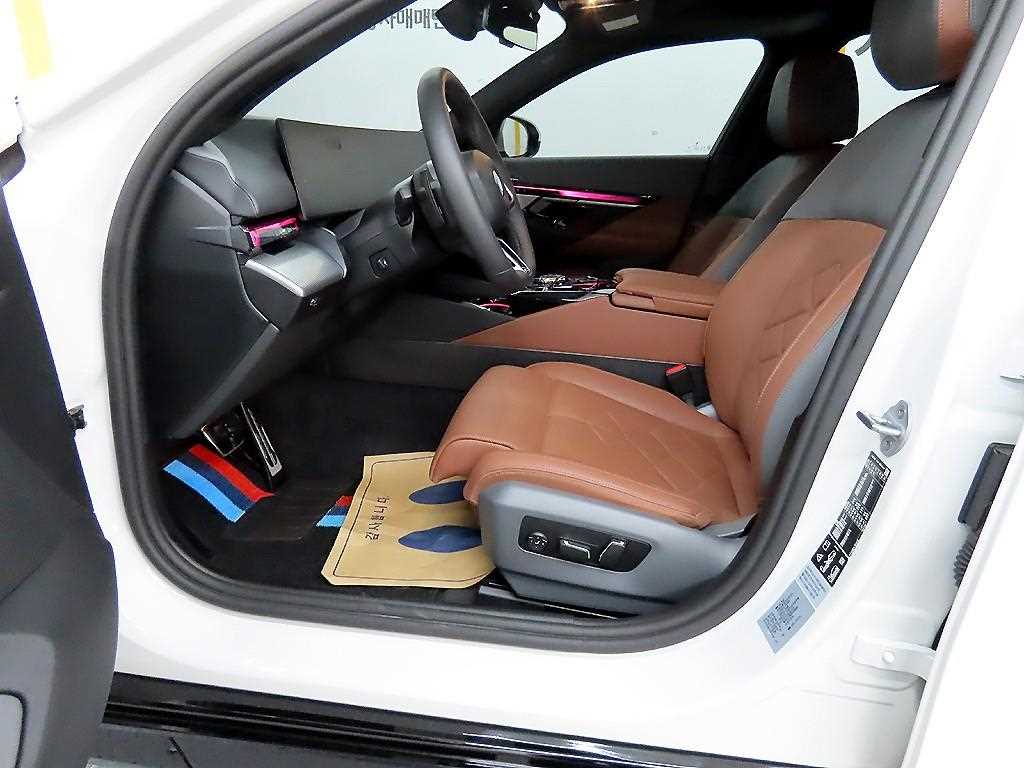BMW 5 Series - Vista 5