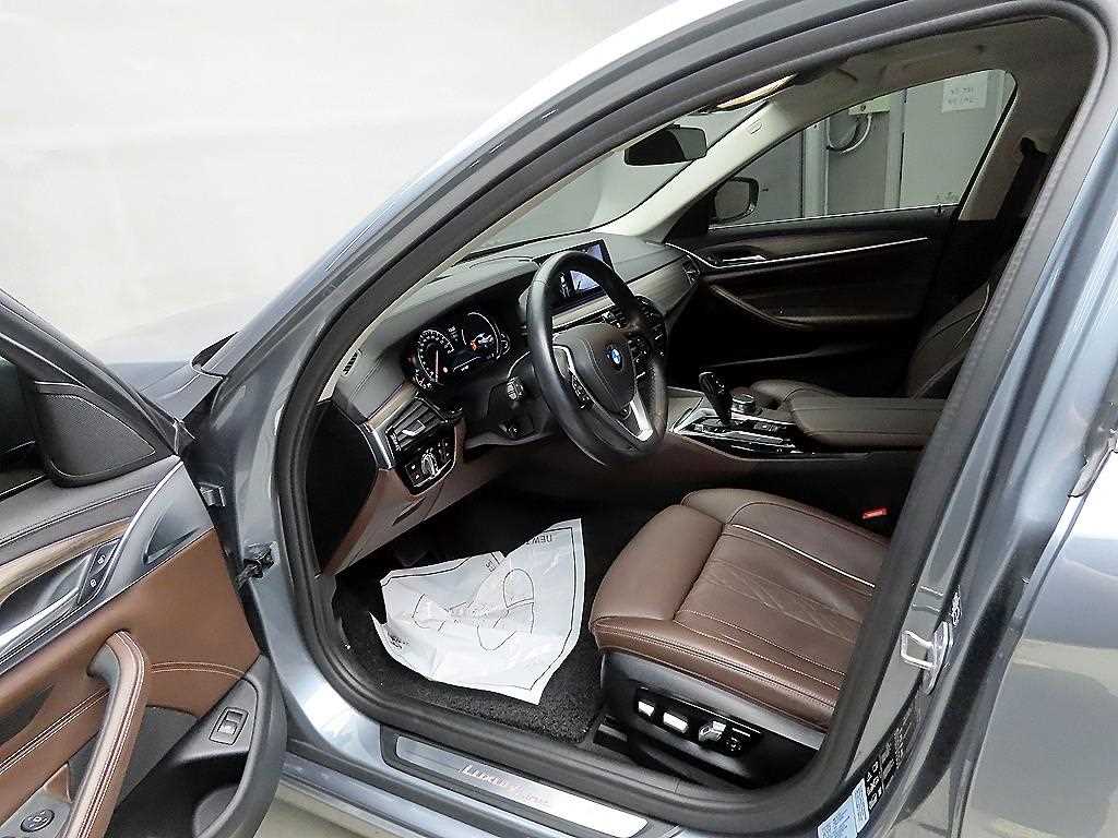 BMW 5 Series - Vista 5