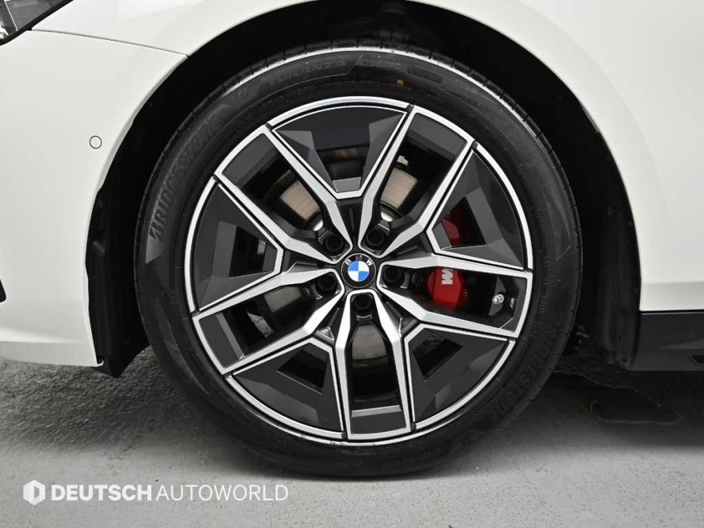 BMW 5 Series - Vista 5