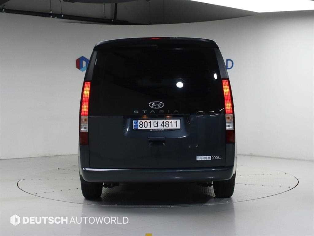 HYUNDAI Staria - Vista 4