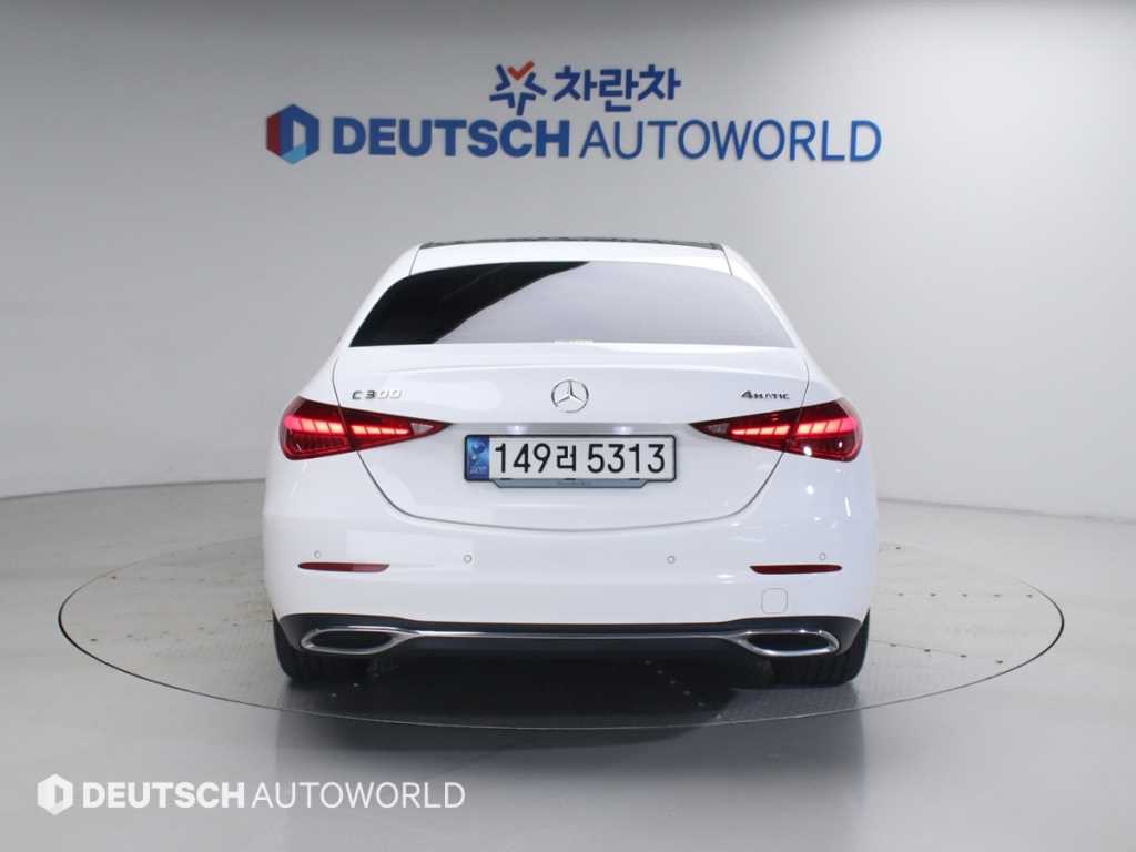 Mercedes Benz C Class - Vista 4