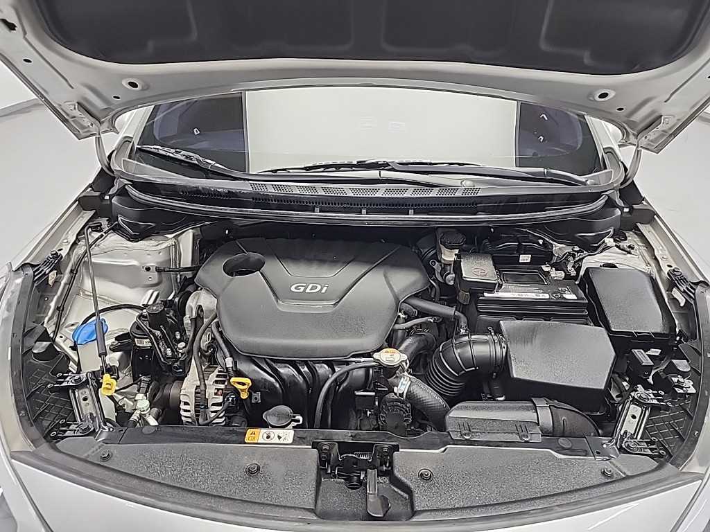 KIA K3 - Vista 5