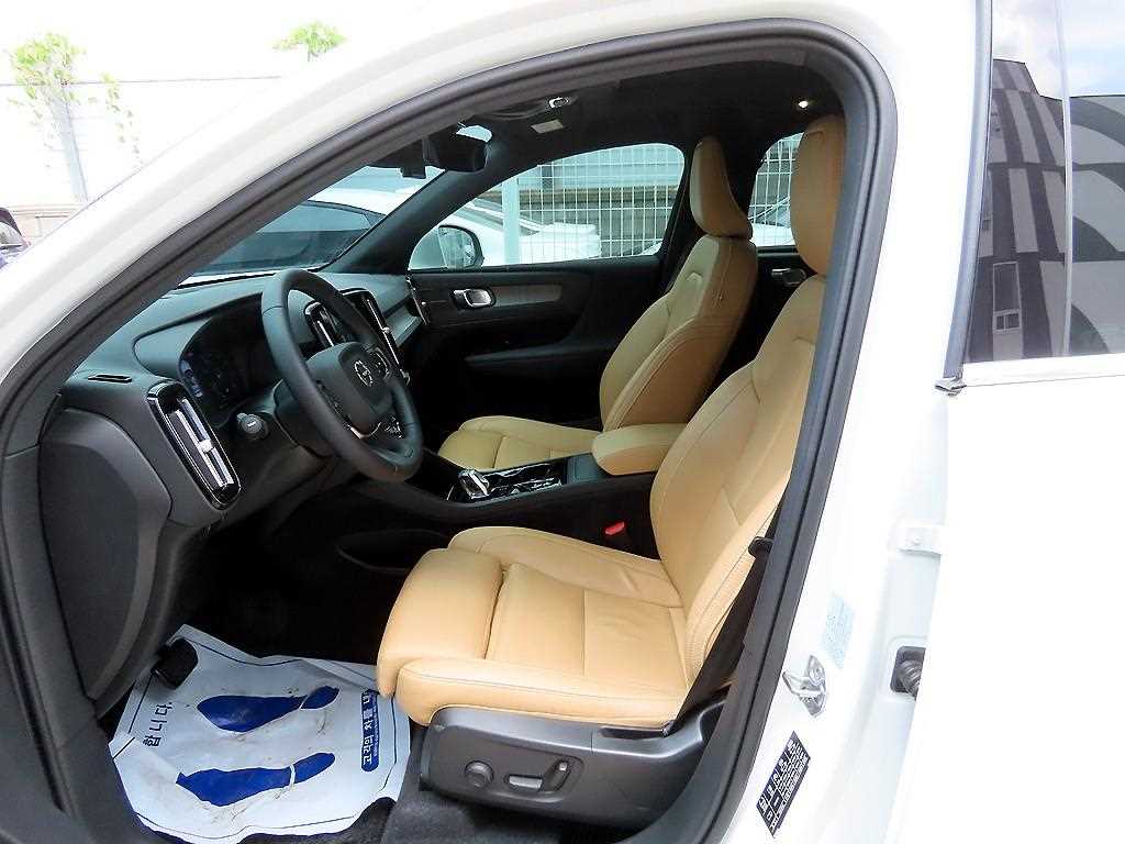 Volvo XC40 - Vista 5