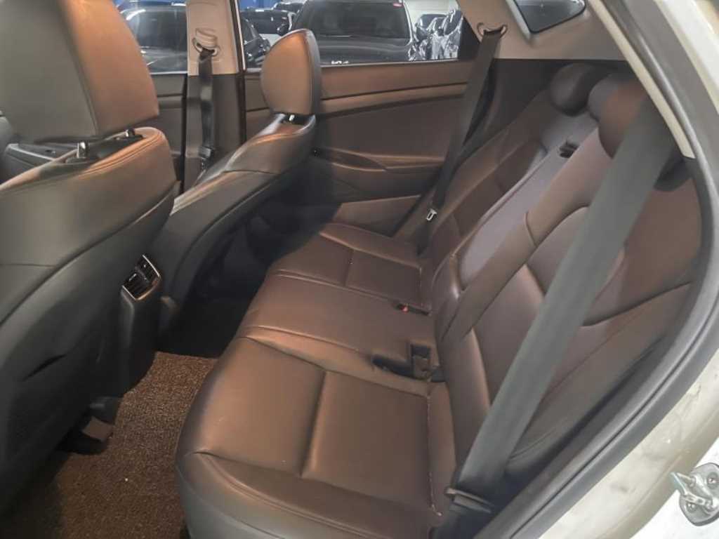 HYUNDAI Tucson - Vista 5