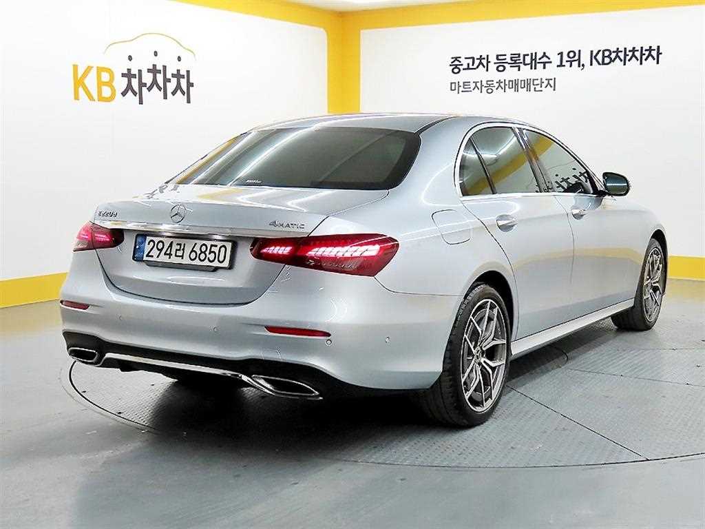 Mercedes Benz E class - Vista 4
