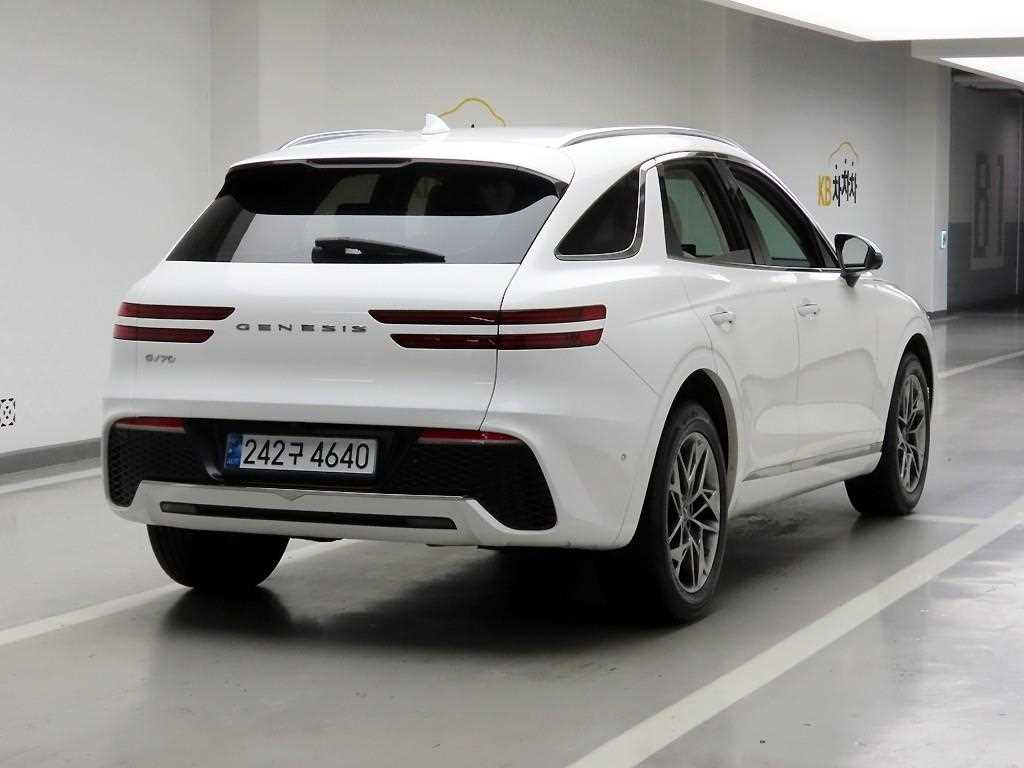 Genesis GV70 - Vista 4