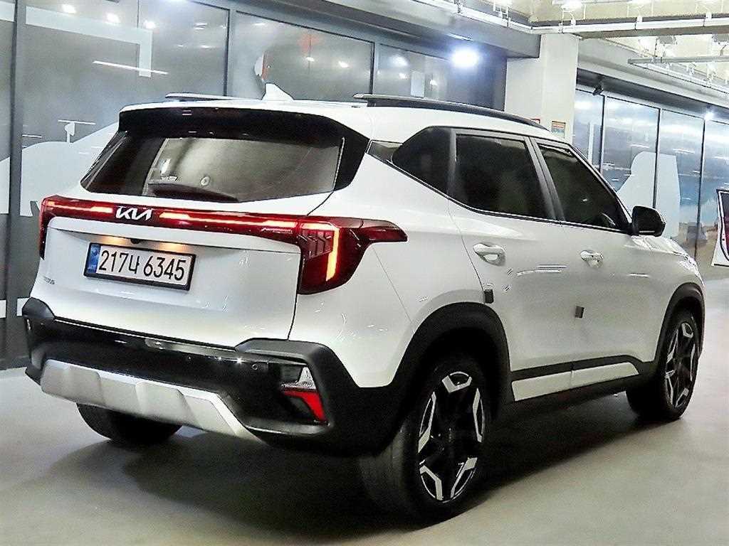 KIA Seltos - Vista 4