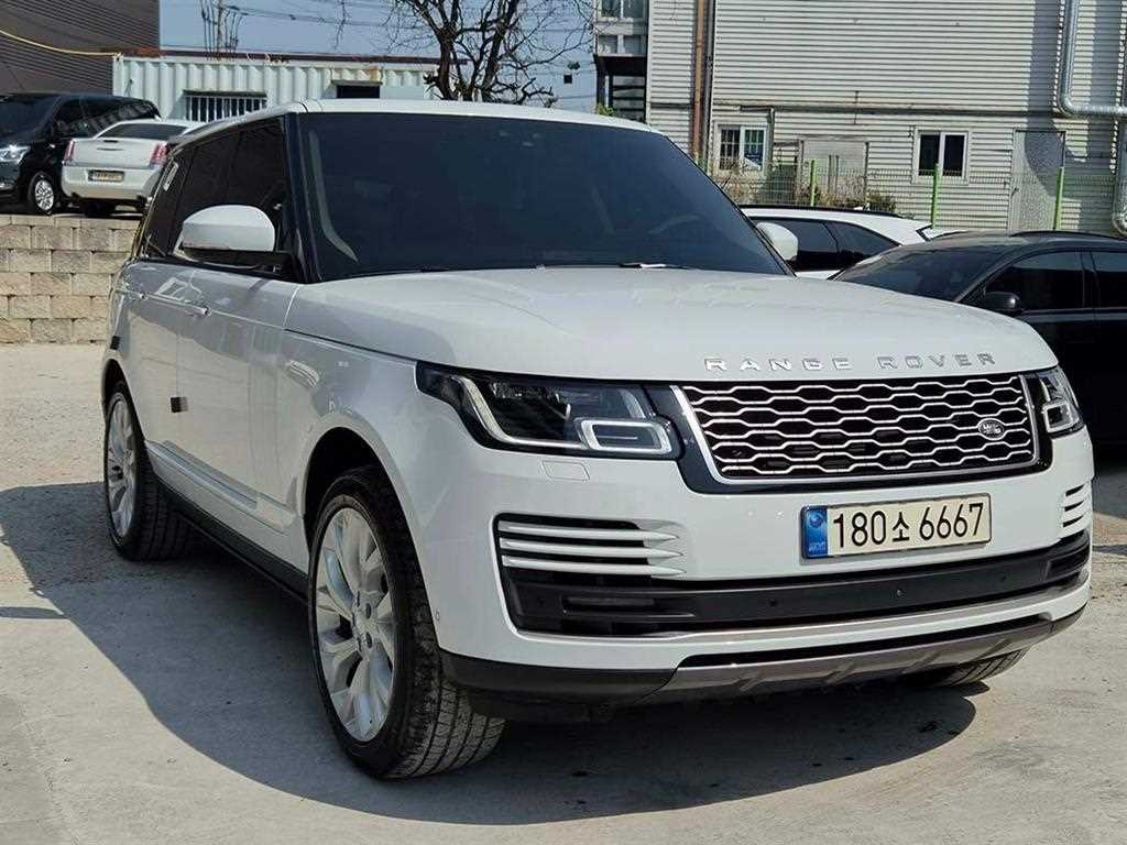 레인지로버 4세대 3.0 D350 AB SWB 2021년식