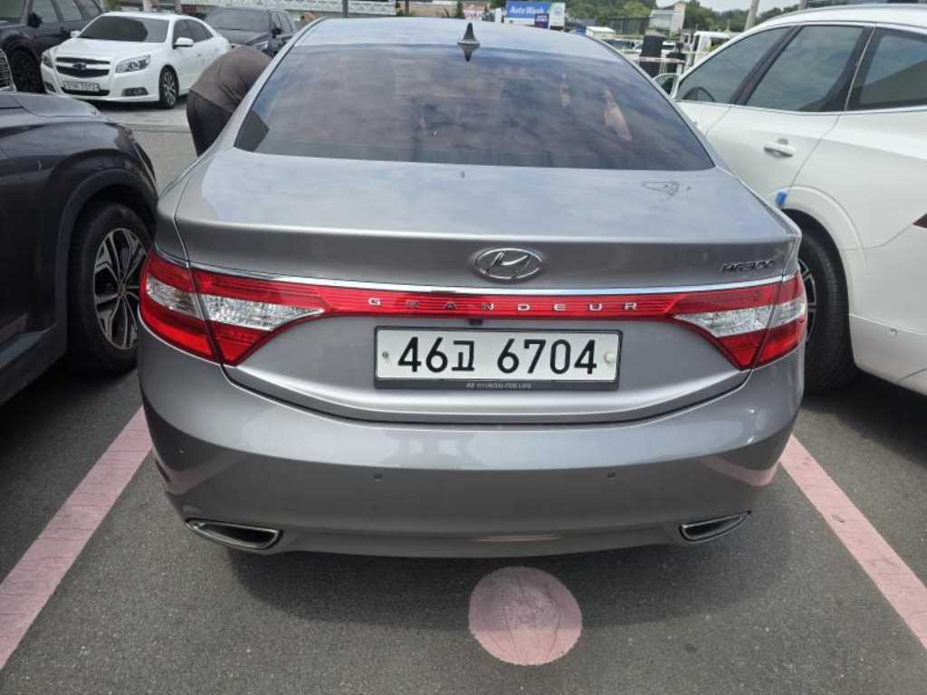 HYUNDAI Grandeur - Vista 4