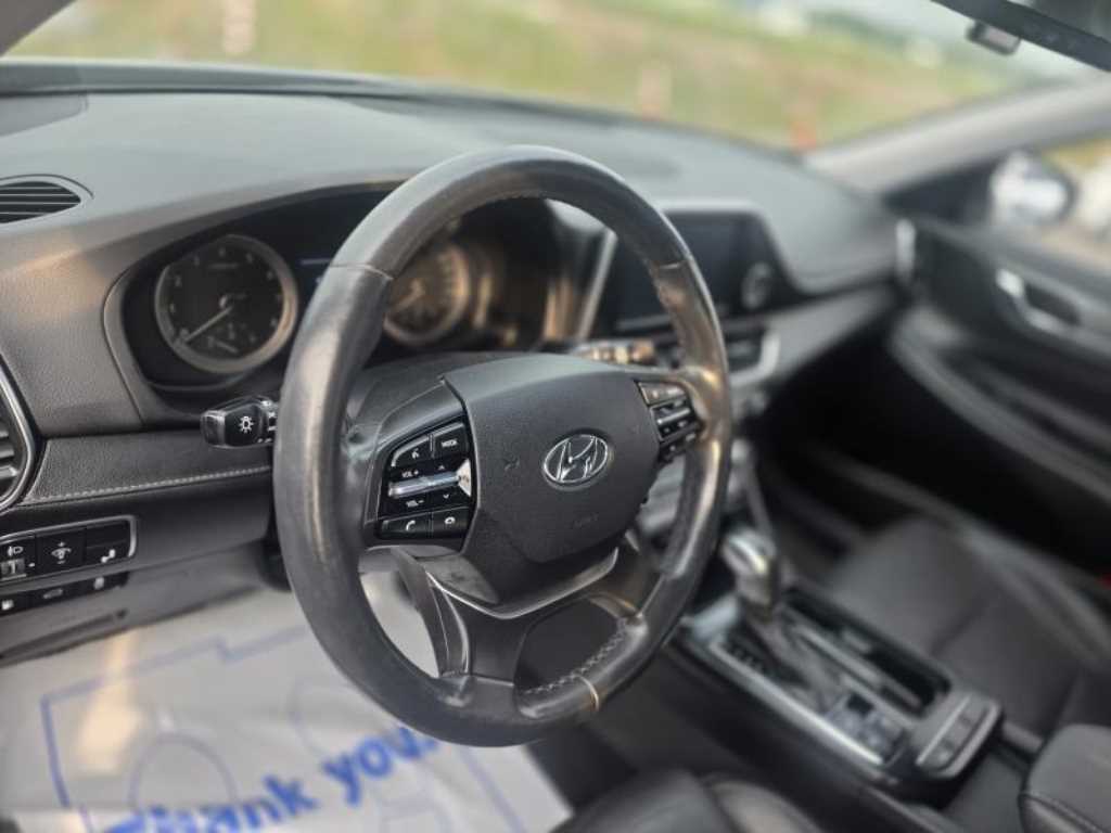HYUNDAI Grandeur - Vista 5