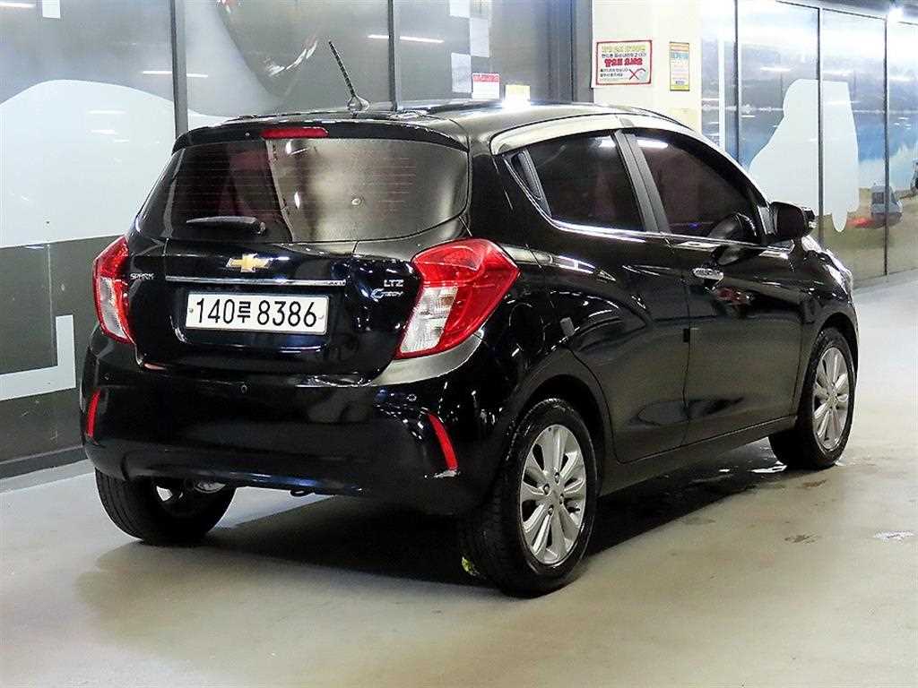 Chevrolet Spark - Vista 5