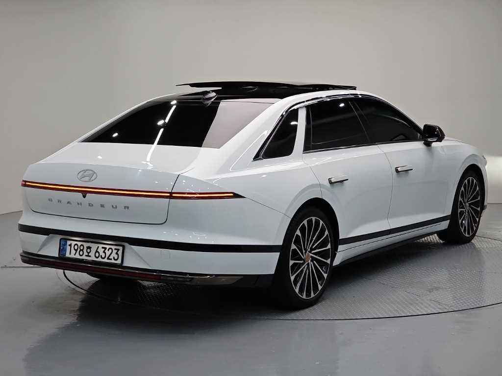 HYUNDAI Grandeur - Vista 4