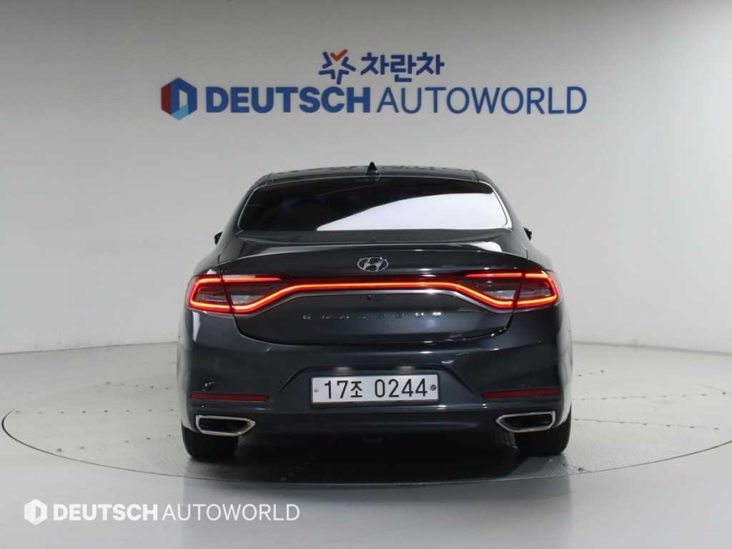 HYUNDAI Grandeur - Vista 4