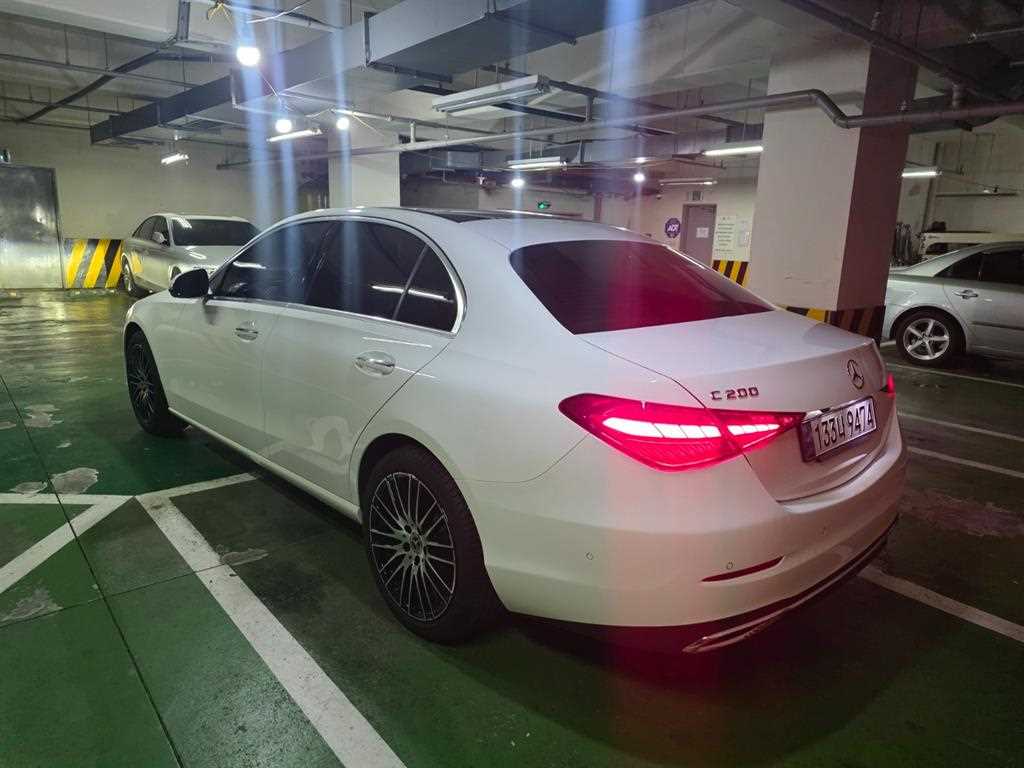 Mercedes Benz C Class - Vista 4