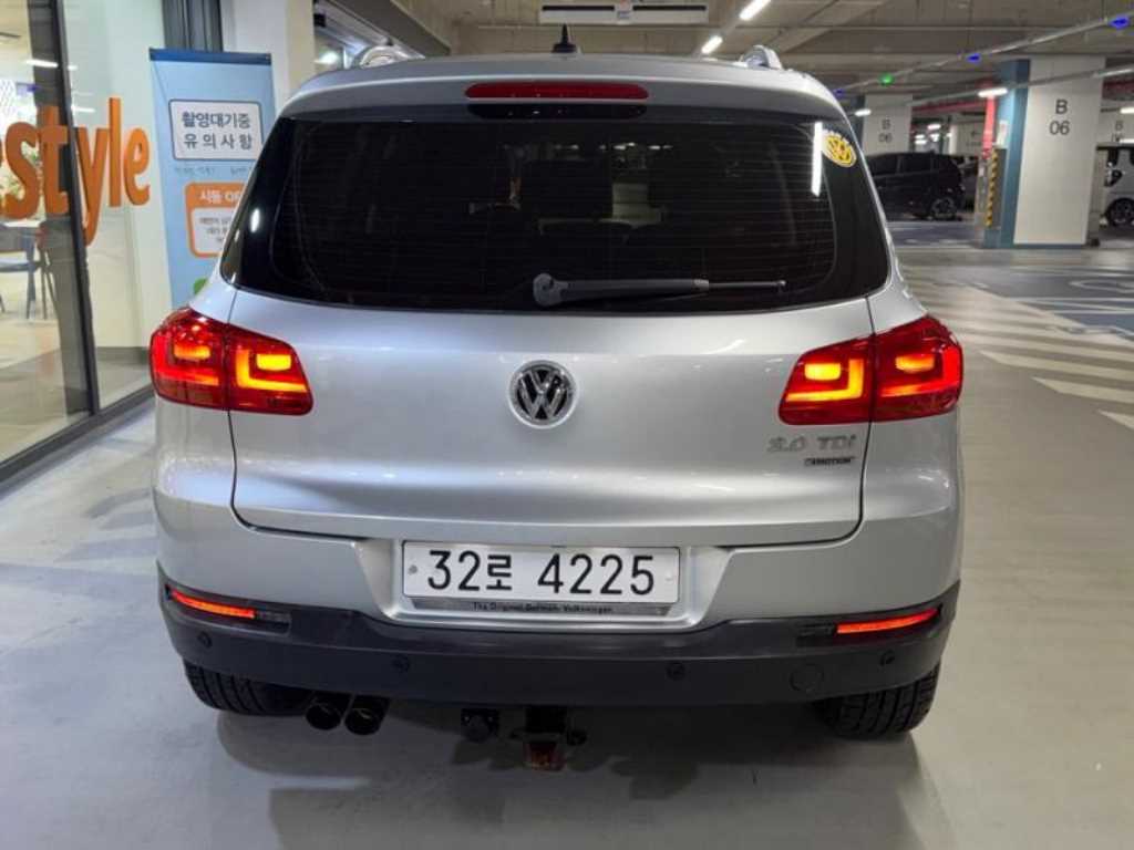 Volkswagen Tiguan - Vista 5