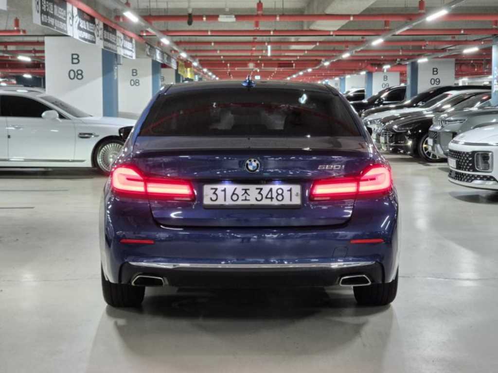 BMW 5 Series - Vista 4