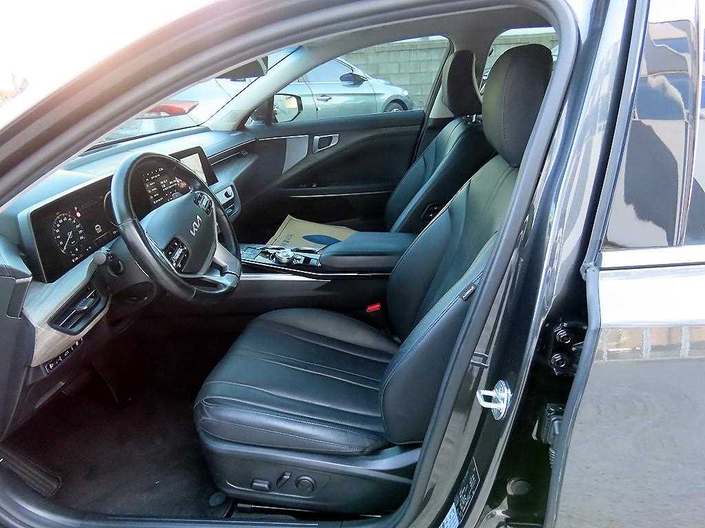 KIA K8 - Vista 5