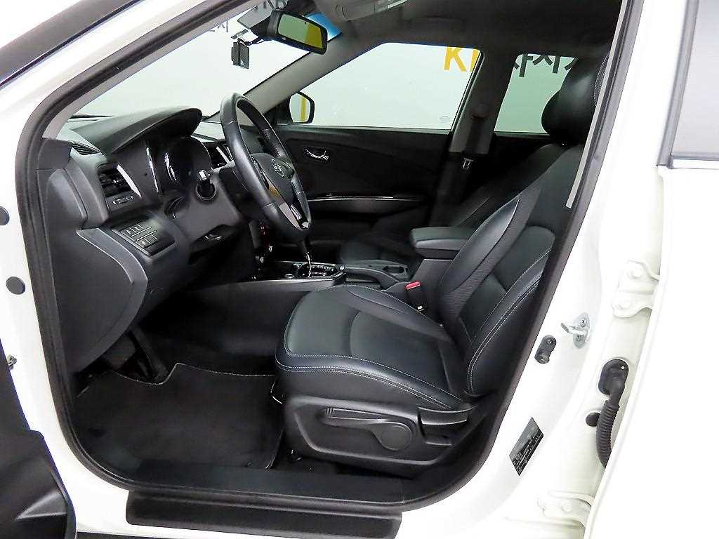 Ssangyong Tivoli - Vista 5