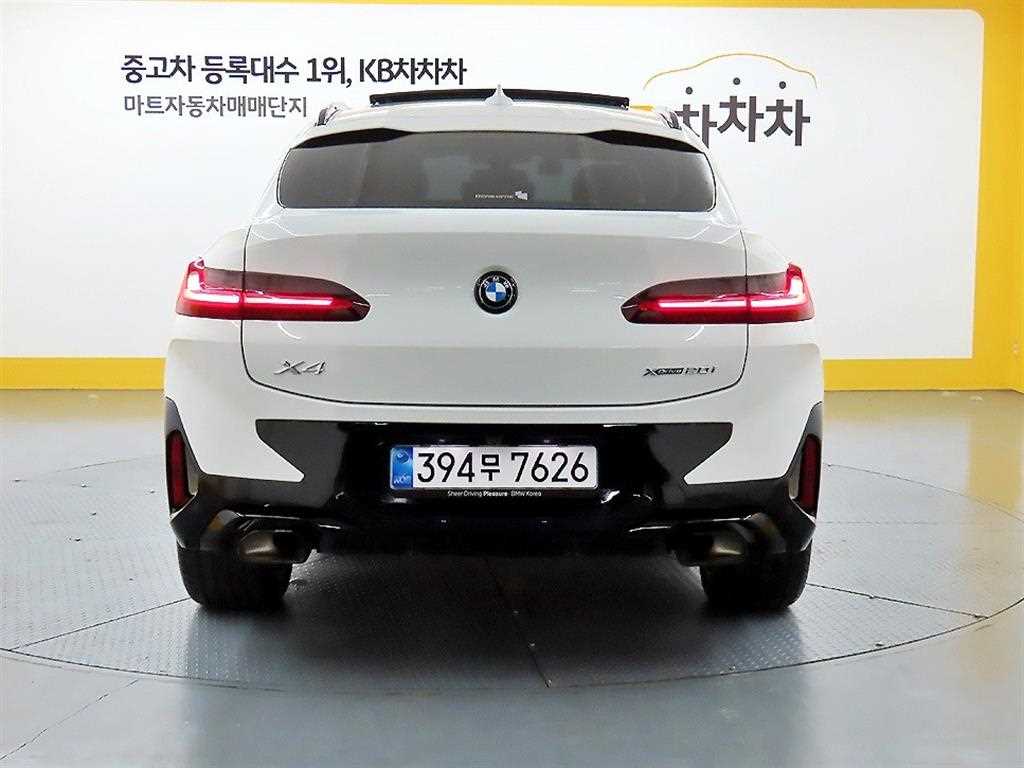 BMW X4 - Vista 4