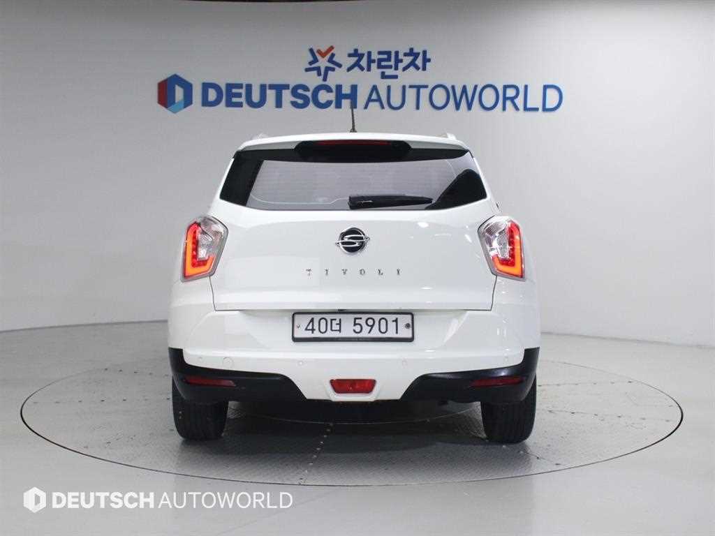 Ssangyong Tivoli - Vista 4