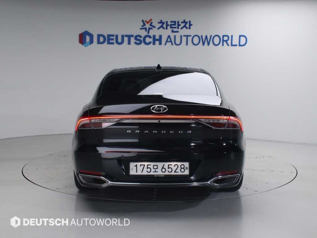 HYUNDAI Grandeur - Vista 4