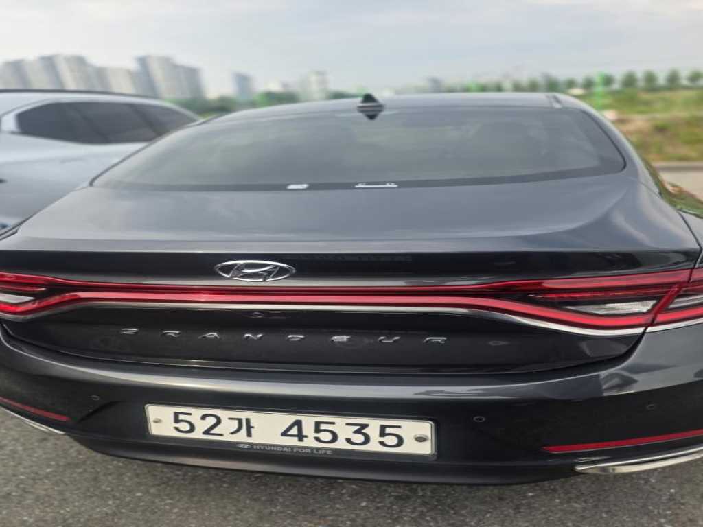 HYUNDAI Grandeur - Vista 4