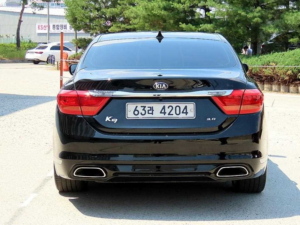 KIA K9 - Vista 4