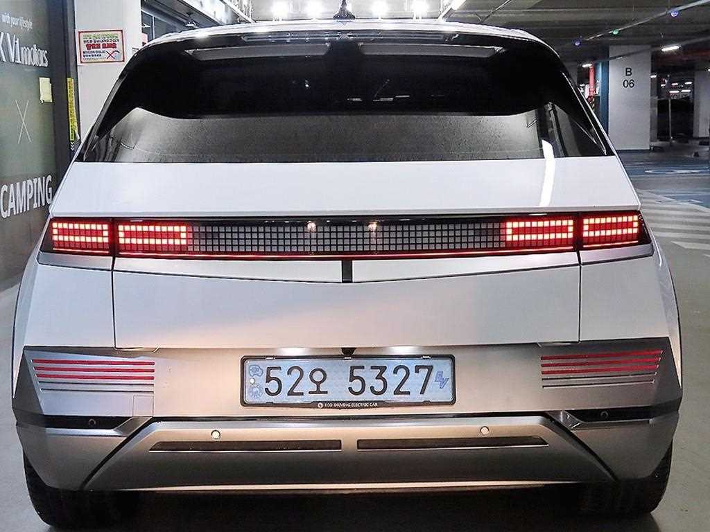 HYUNDAI Ioniq 5 - Vista 5