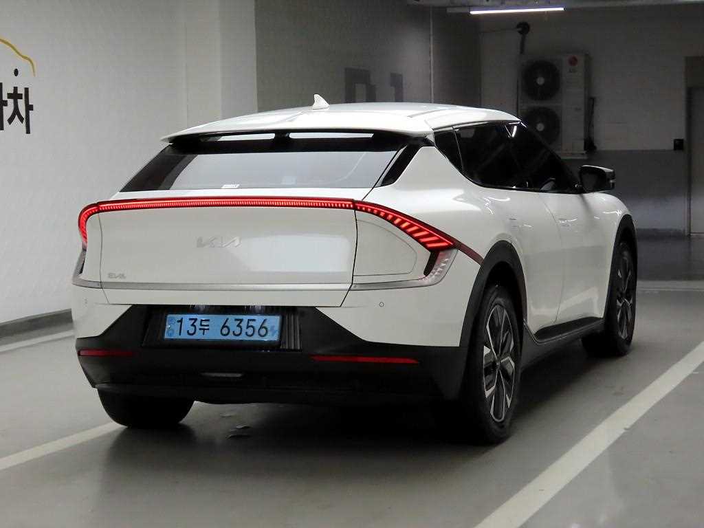 KIA EV6 - Vista 4