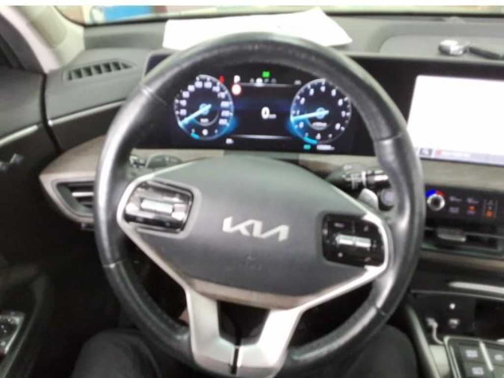 KIA K8 - Vista 5