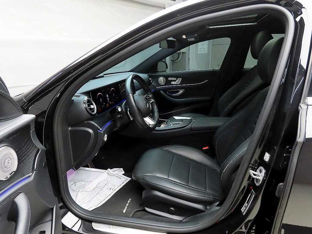 Mercedes Benz E class - Vista 5