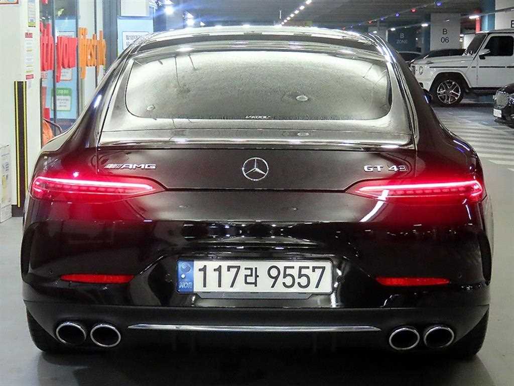 Mercedes Benz AMG GT - Vista 5