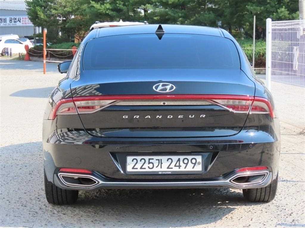 HYUNDAI Grandeur - Vista 4