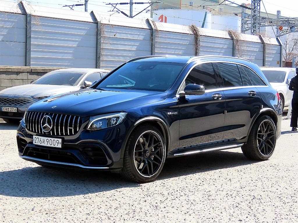 벤츠 GLC 클래스 AMG GLC 63 4MATIC+ 사진 2/20