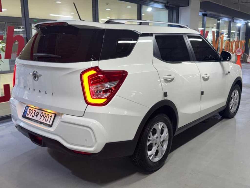 Ssangyong Tivoli - Vista 4