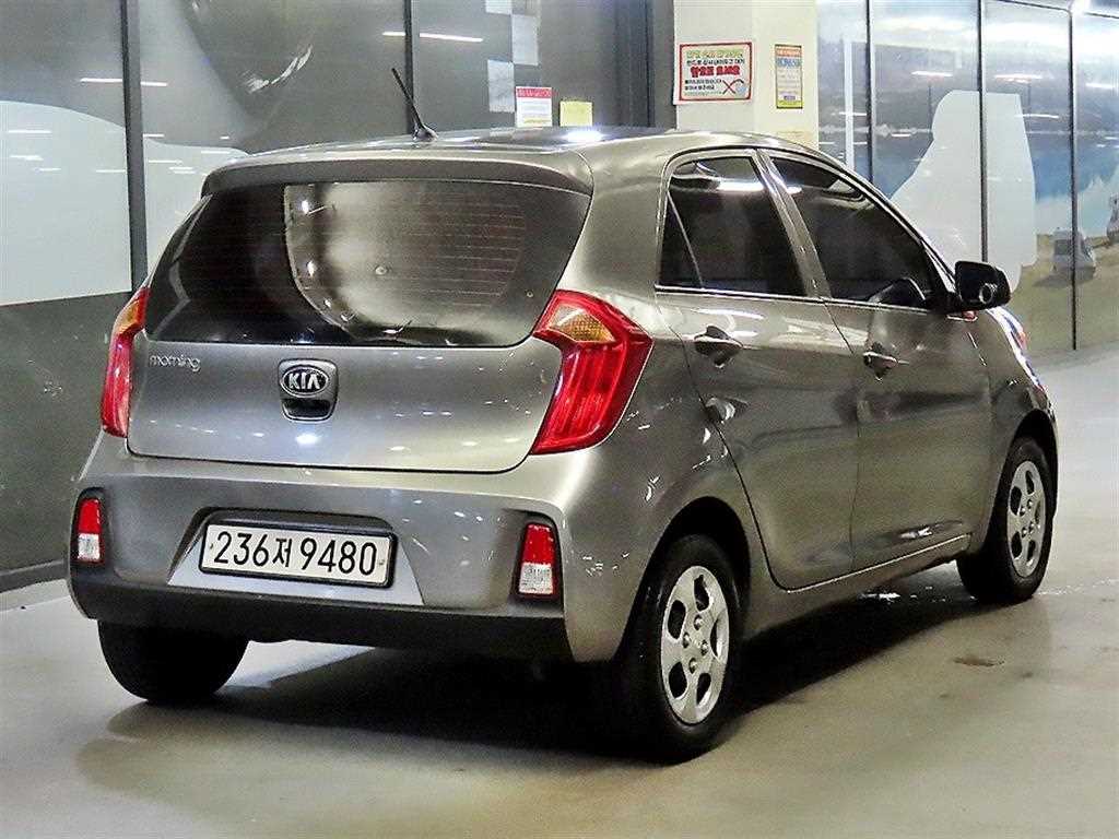 KIA Morning - Vista 4