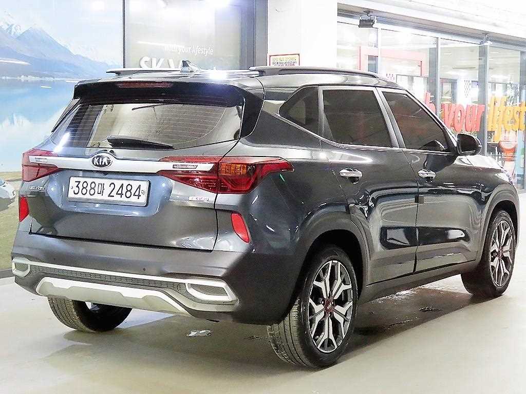 KIA Seltos - Vista 4