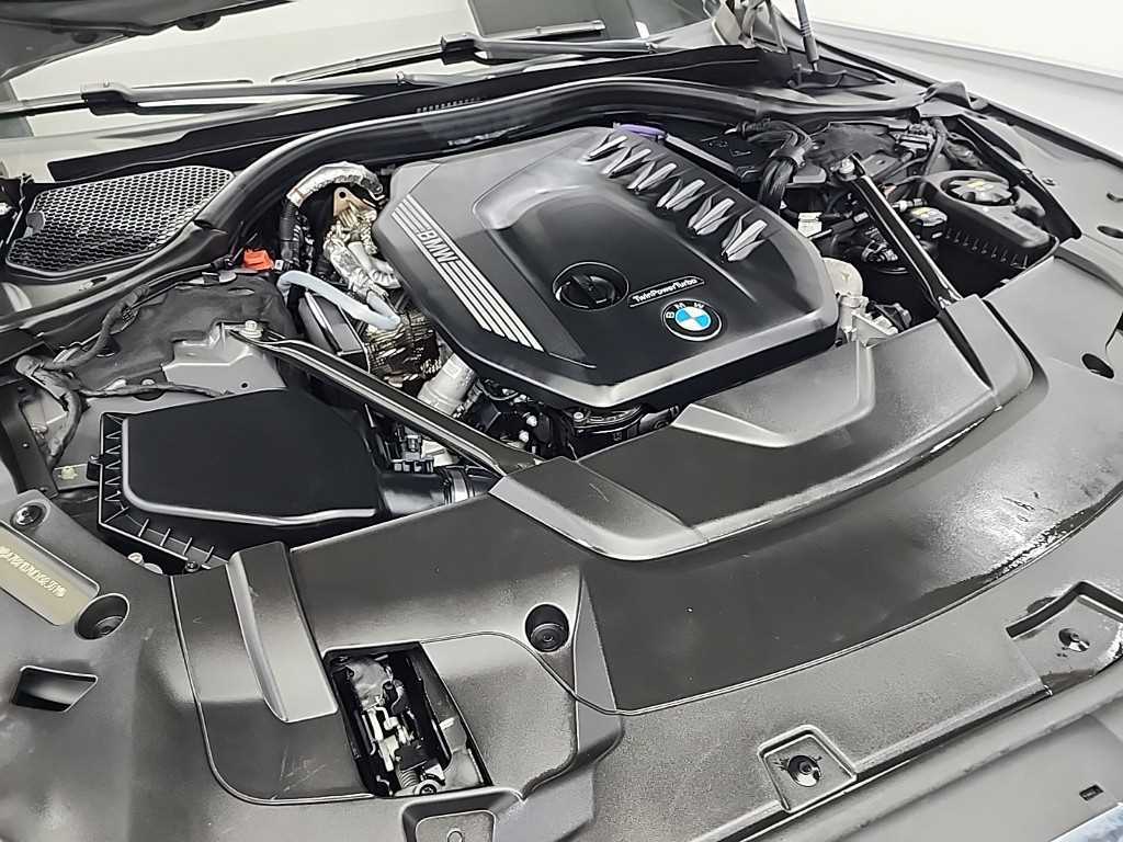 BMW 7 Series - Vista 5