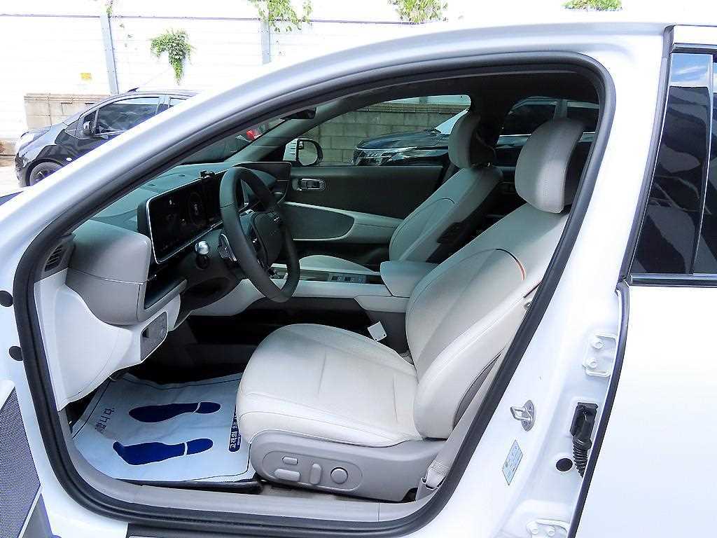HYUNDAI Ioniq 6 - Vista 5