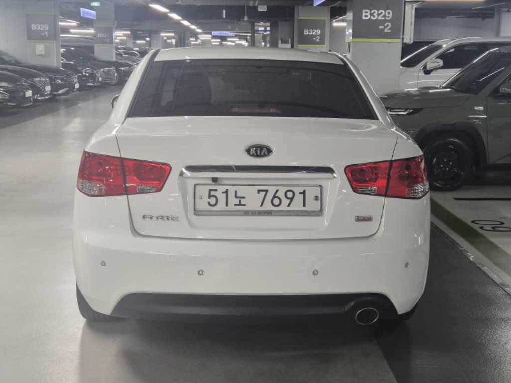 KIA Forte - Vista 4