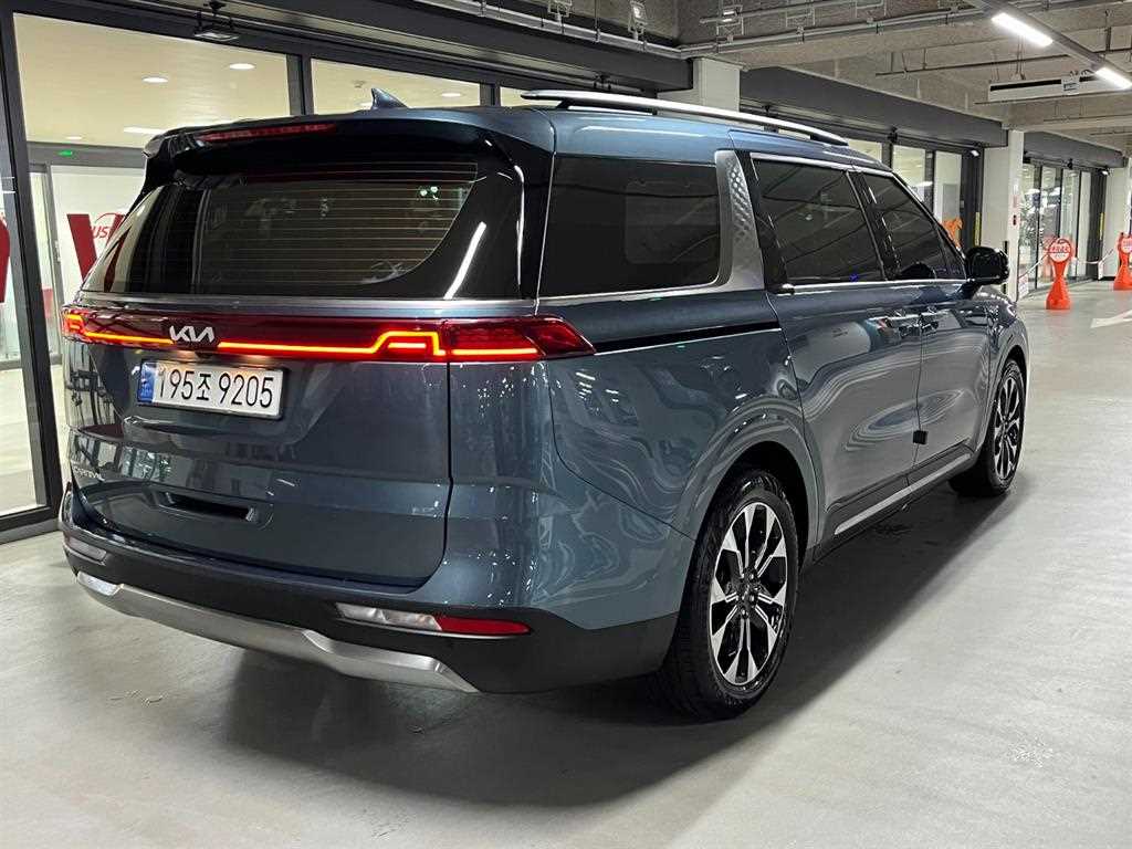 KIA Carnival - Vista 4