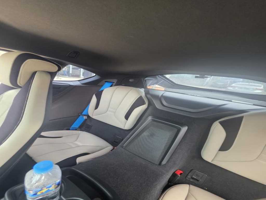 BMW i8 - Vista 5