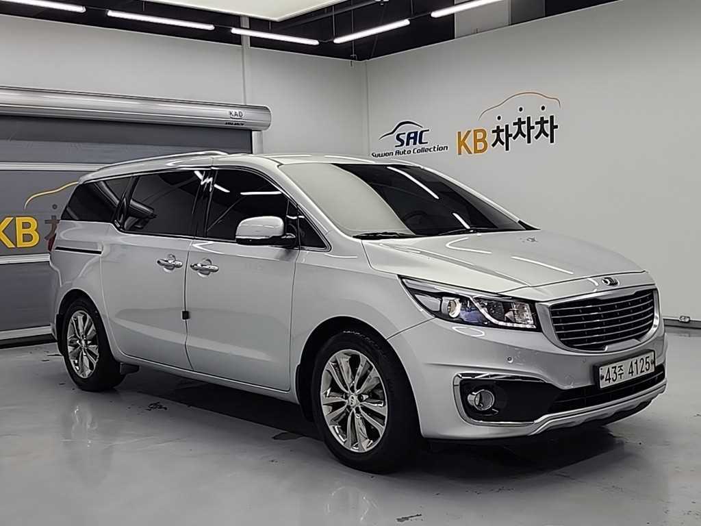 KIA Carnival - Vista 4