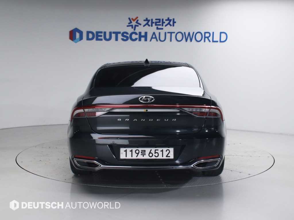 HYUNDAI Grandeur - Vista 4