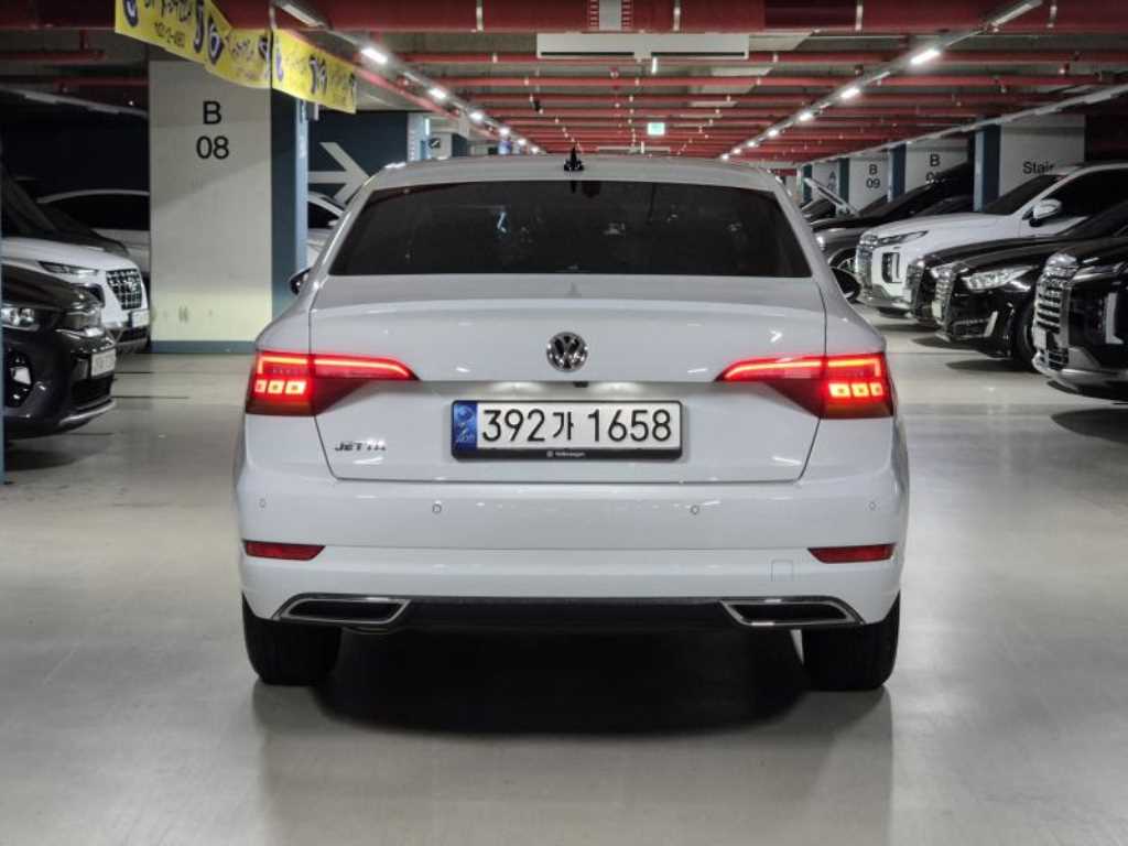 Volkswagen Jetta - Vista 4